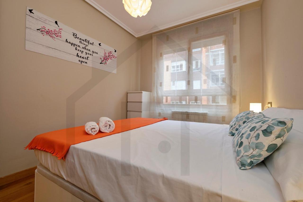 Apartamento Candelaria - Lujo A Un Paso Del Centro Овиедо Екстериор снимка